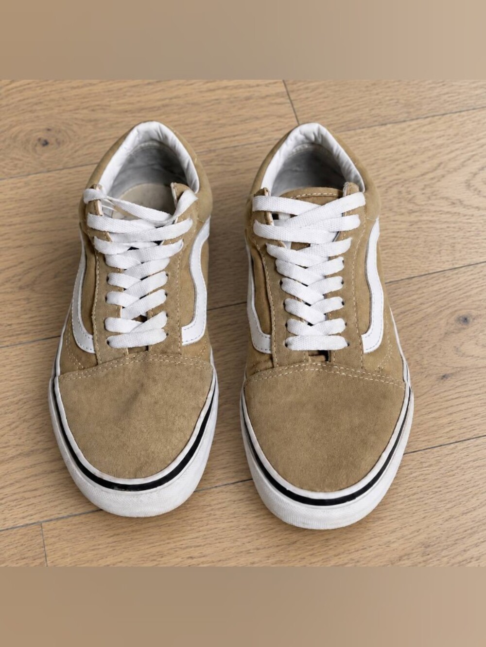Women's Suede Skate Sneakers - Tan & White